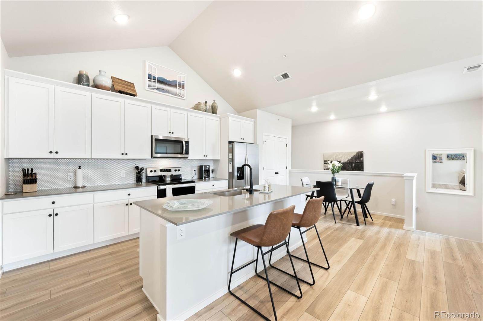 Photo of Listing #9094756