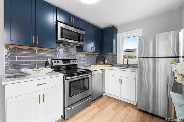 6980 Niagara Street, Commerce City