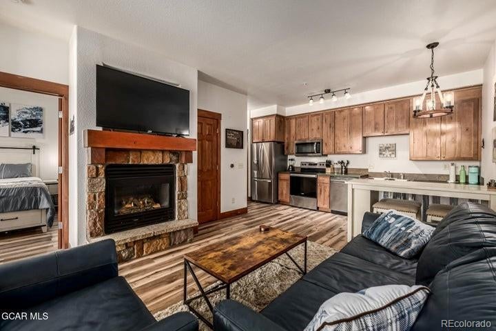 Photo of Listing #9098872