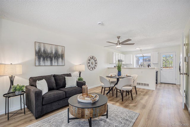 1100 S Waco Street G, Aurora