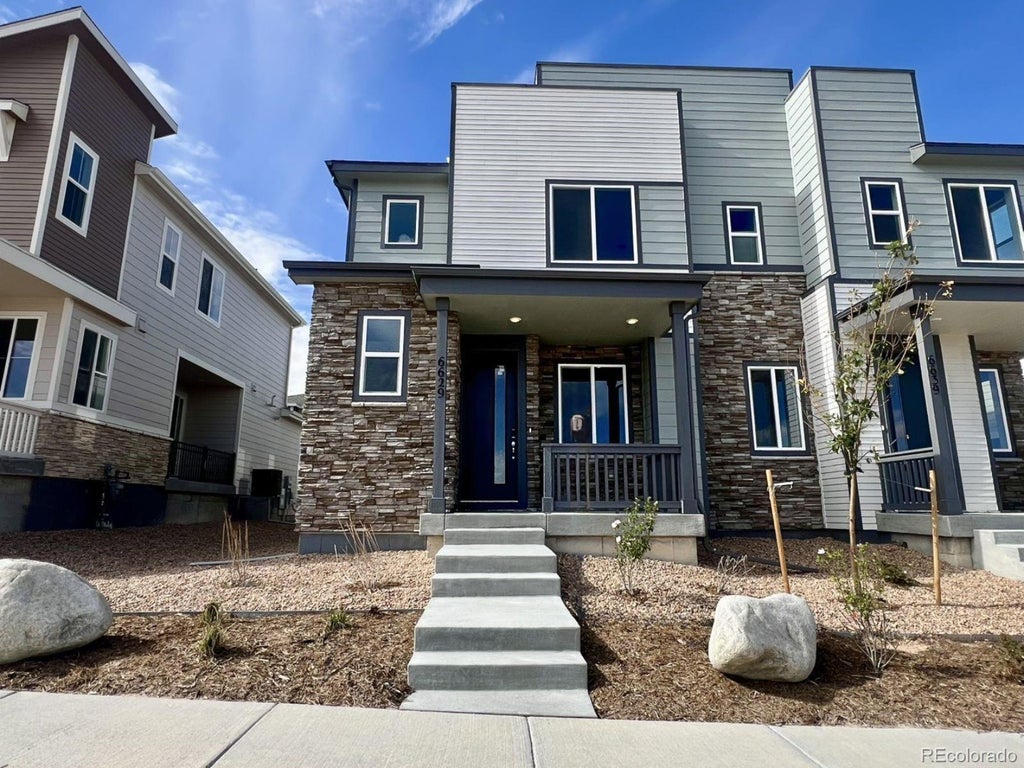 6629 N Netherland Street, Aurora