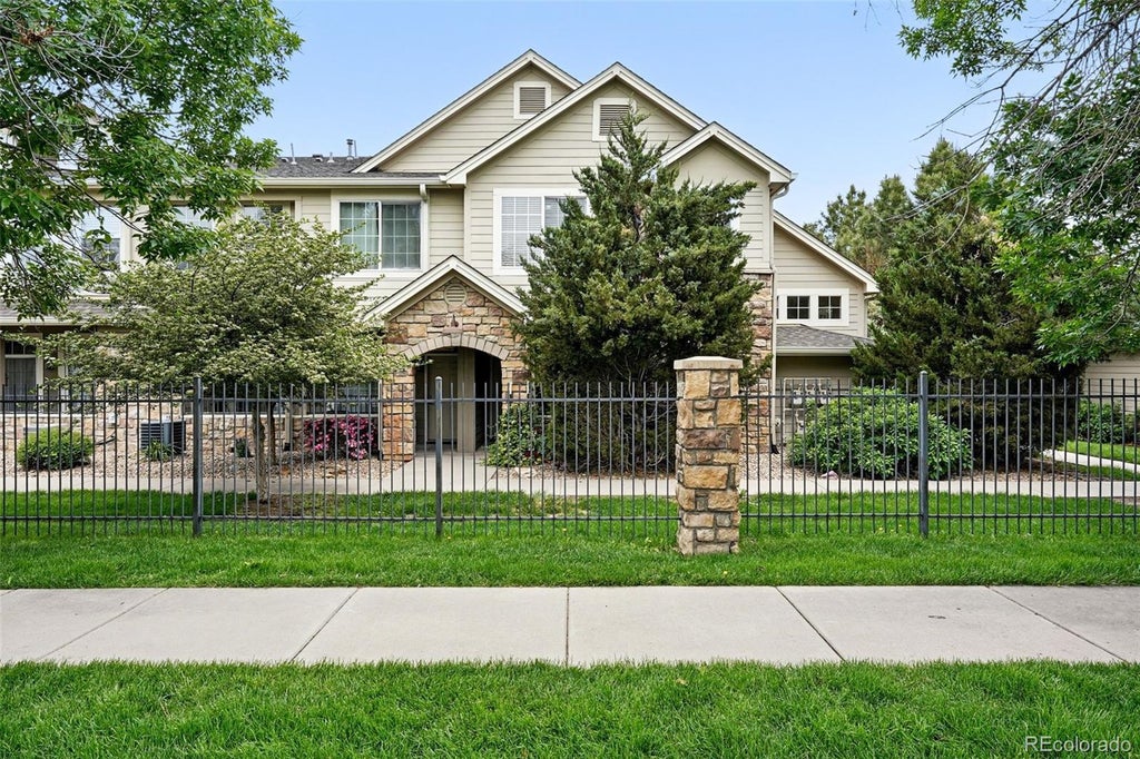 10010 E Gunnison Place 707, Aurora