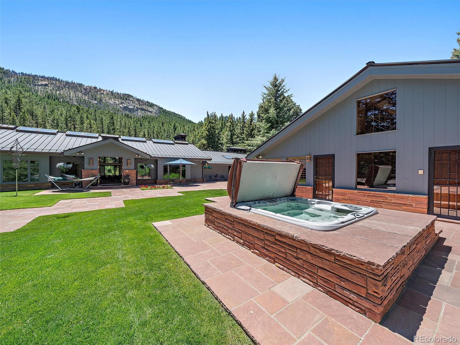 Photo of Listing #9319452