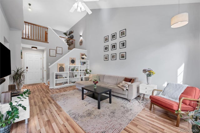 893 S Evanston Circle, Aurora