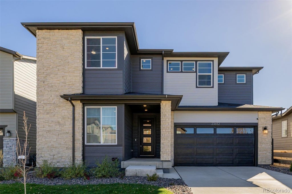 23652 E 40th Avenue, Aurora