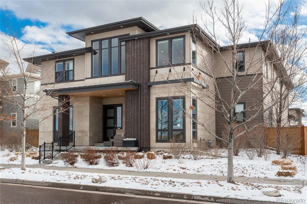 8802 E 53rd Avenue, Denver