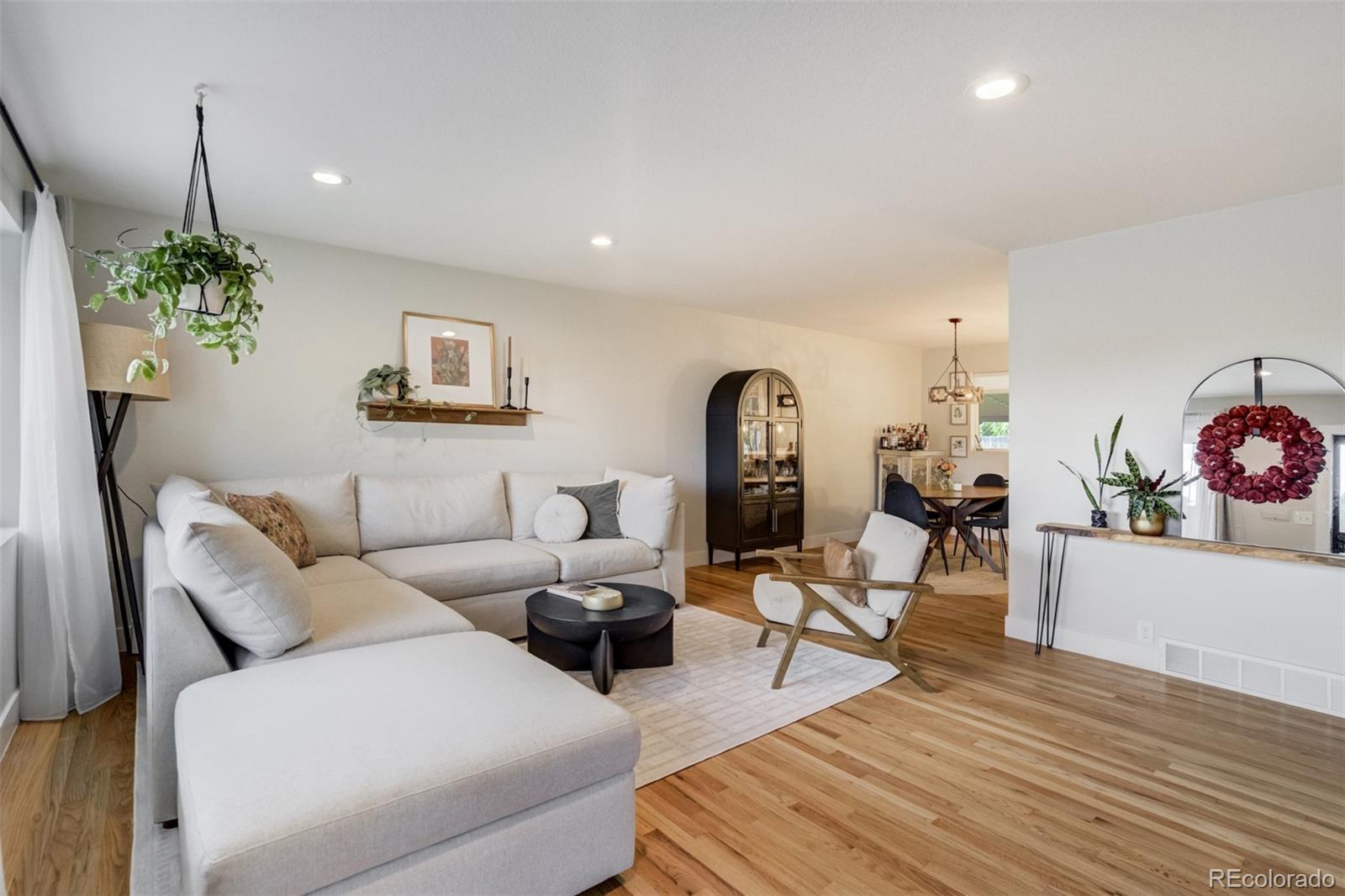 Photo of Listing #9413853