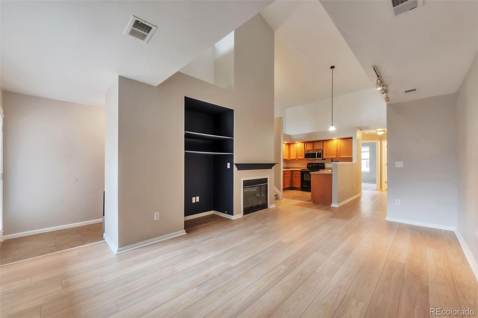 Photo of Listing #9459305