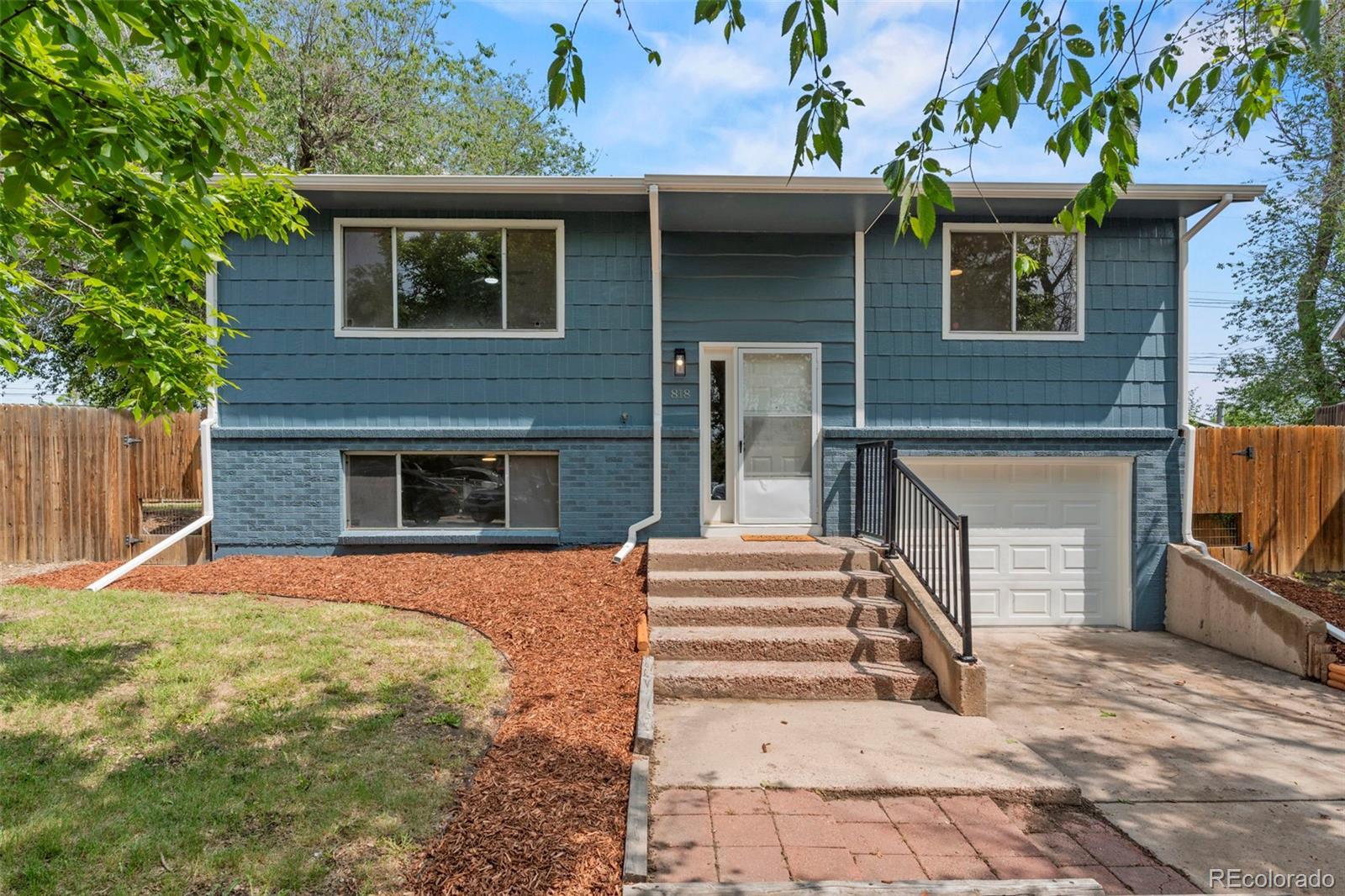Photo of Listing #9490009