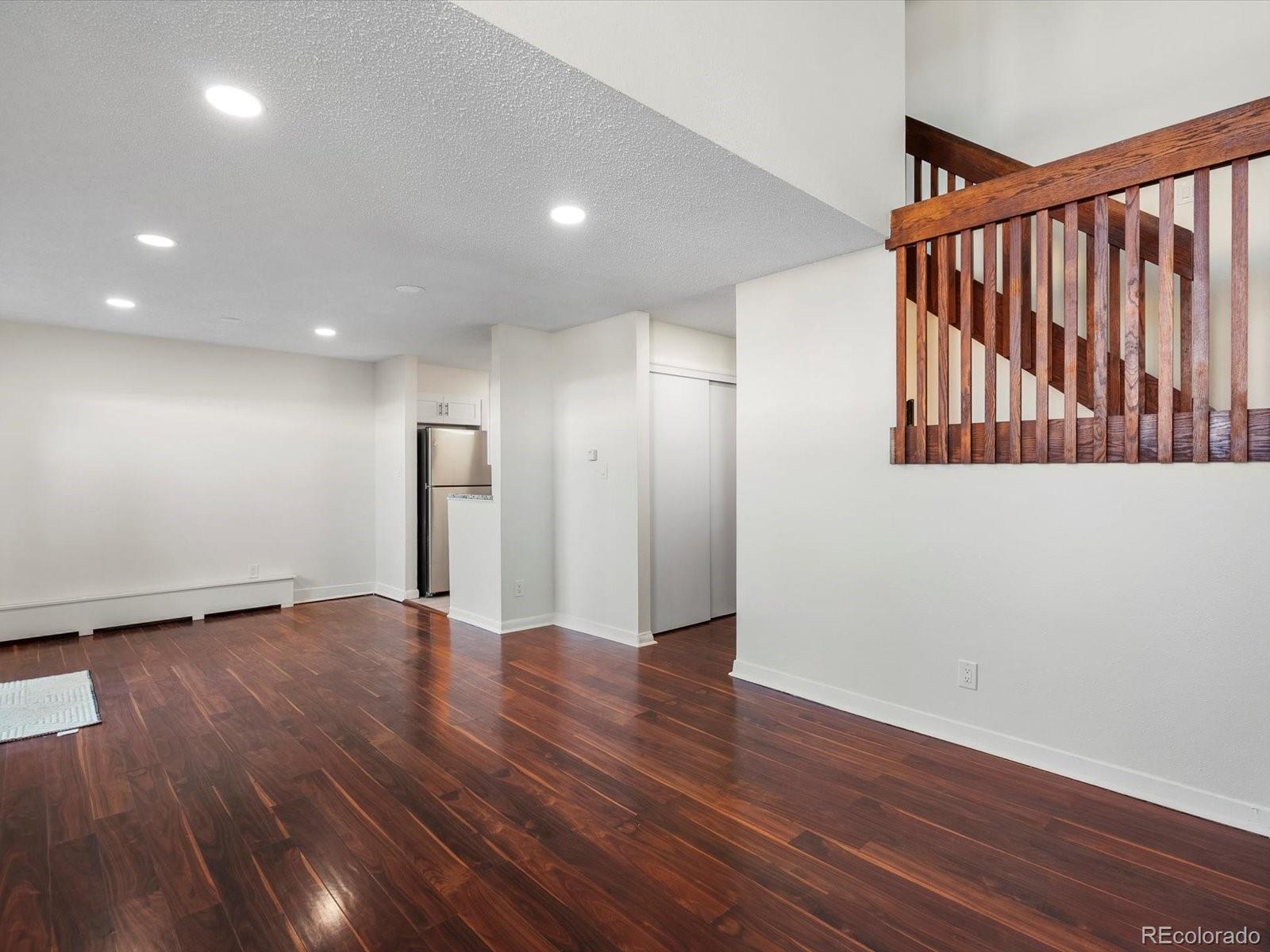 Photo of Listing #9501453