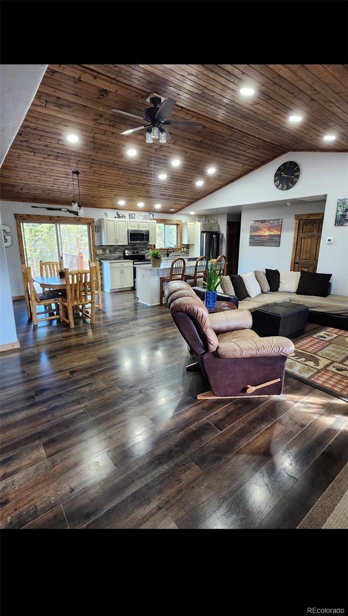 Photo of Listing #9520177