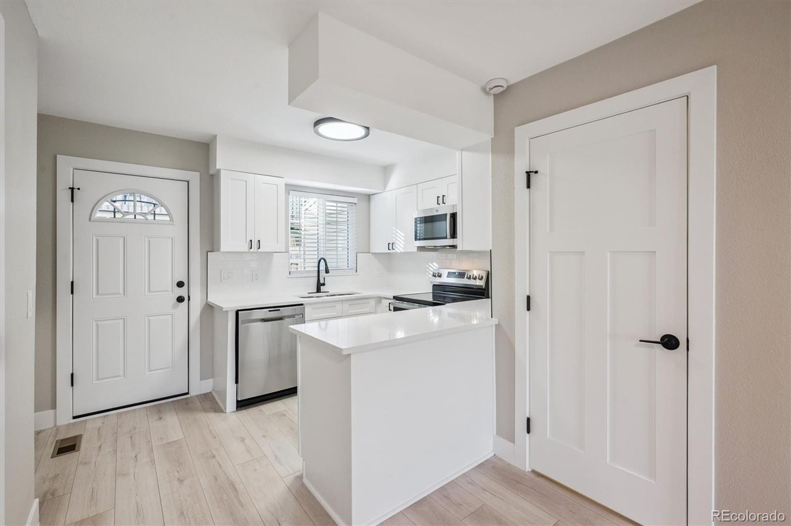 Photo of Listing #9569107