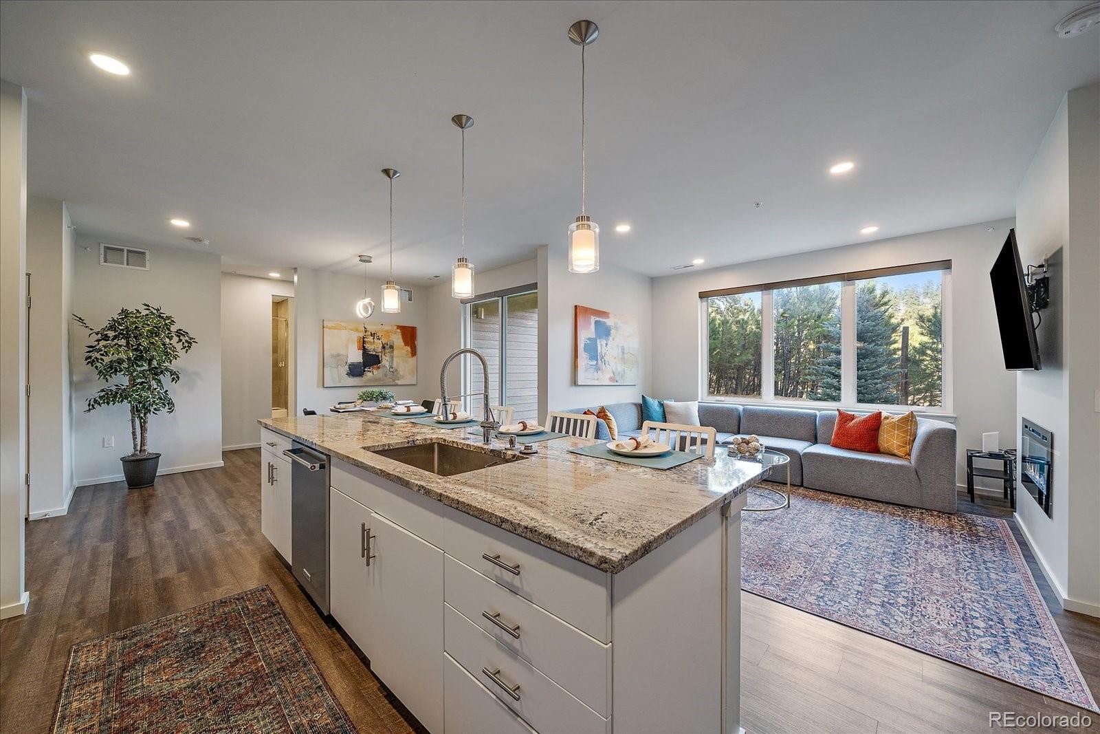 Photo of Listing #9613926