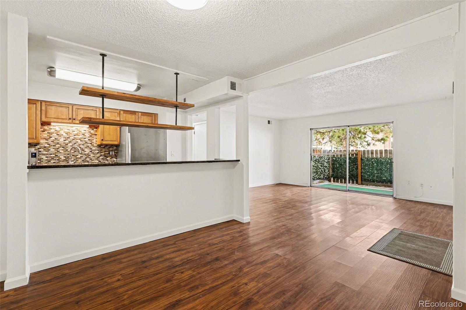 Photo of Listing #9635000