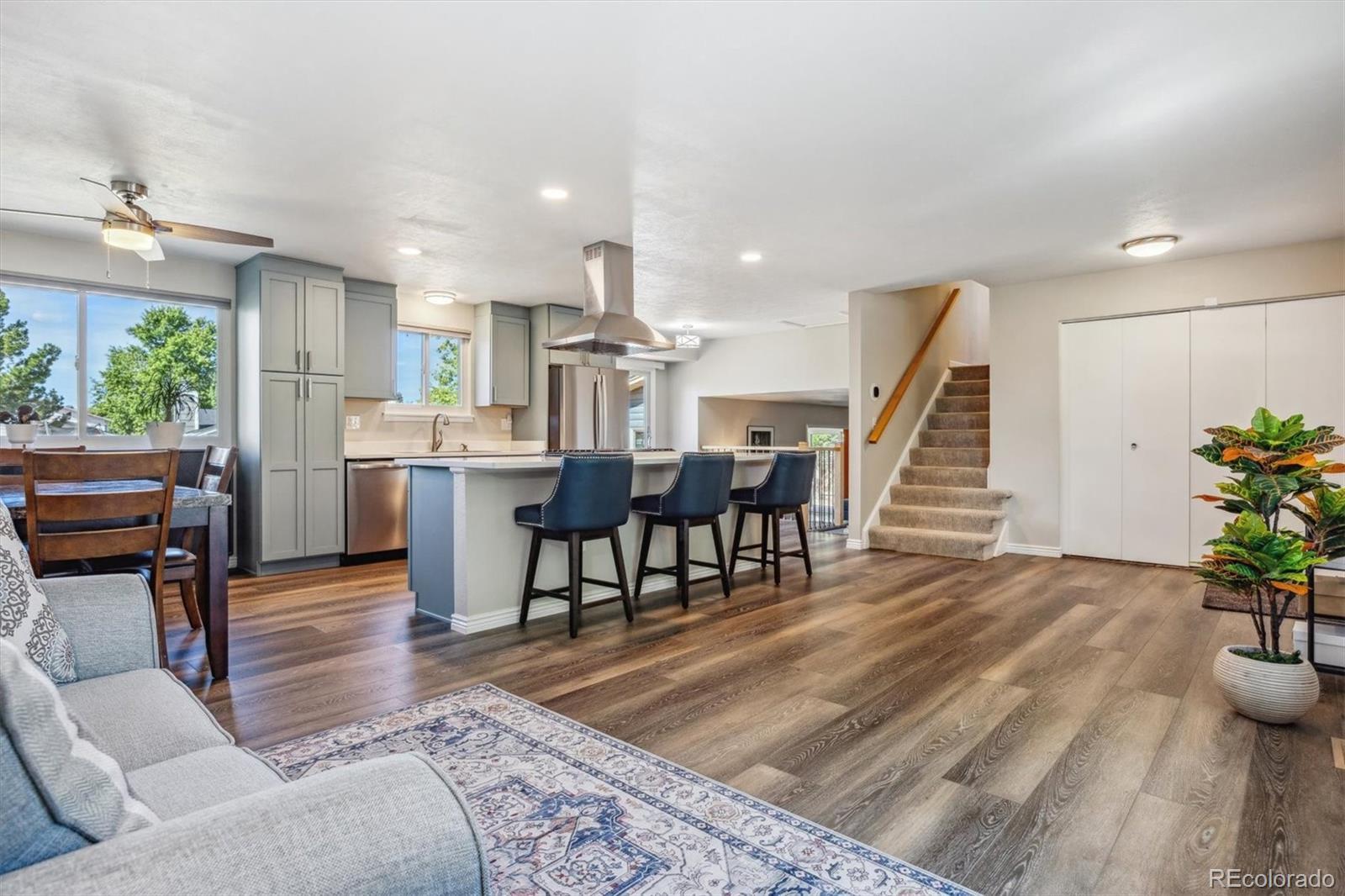 Photo of Listing #9705294