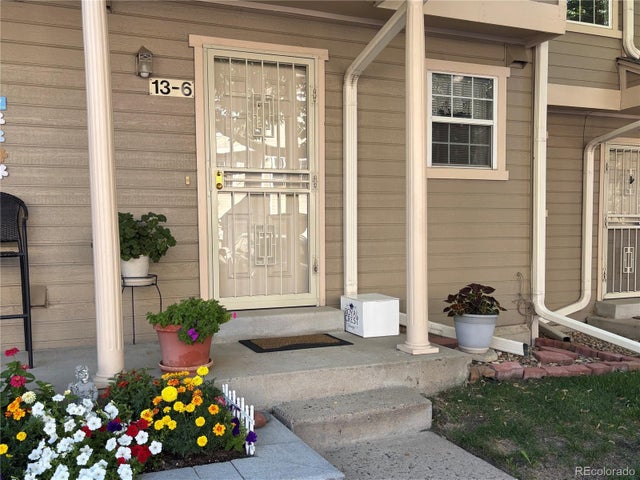 1818 S Quebec Way 6, Denver