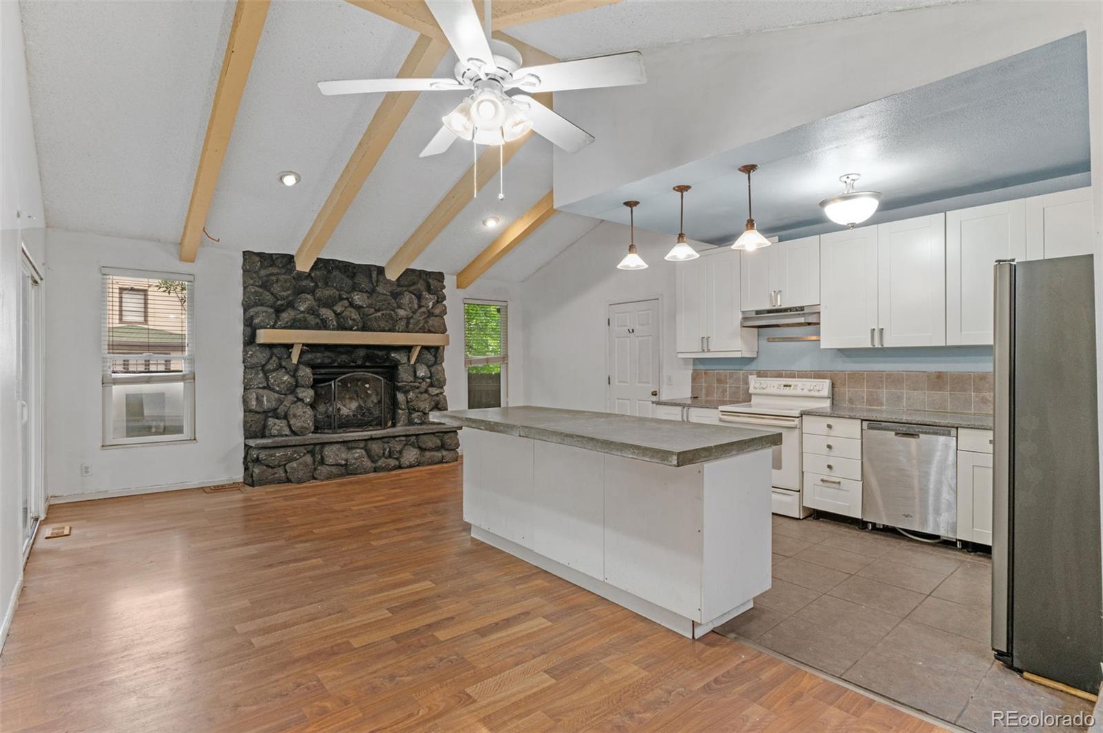 Photo of Listing #9725126