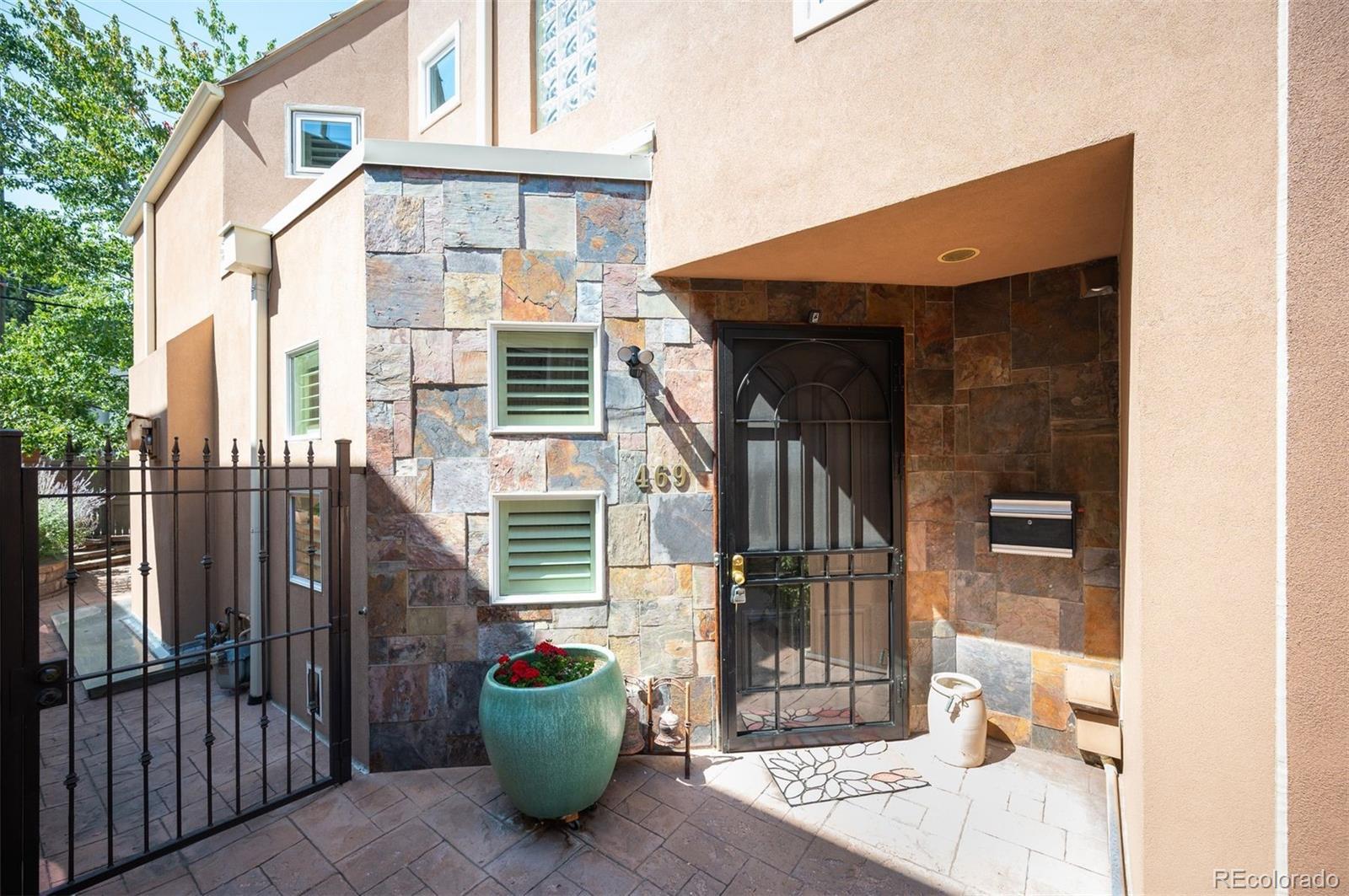 Photo of Listing #9759396