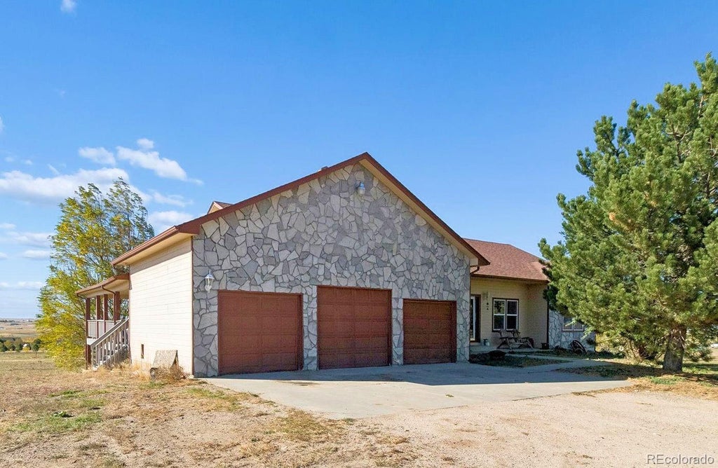 2442 S Eastover Street, Bennett