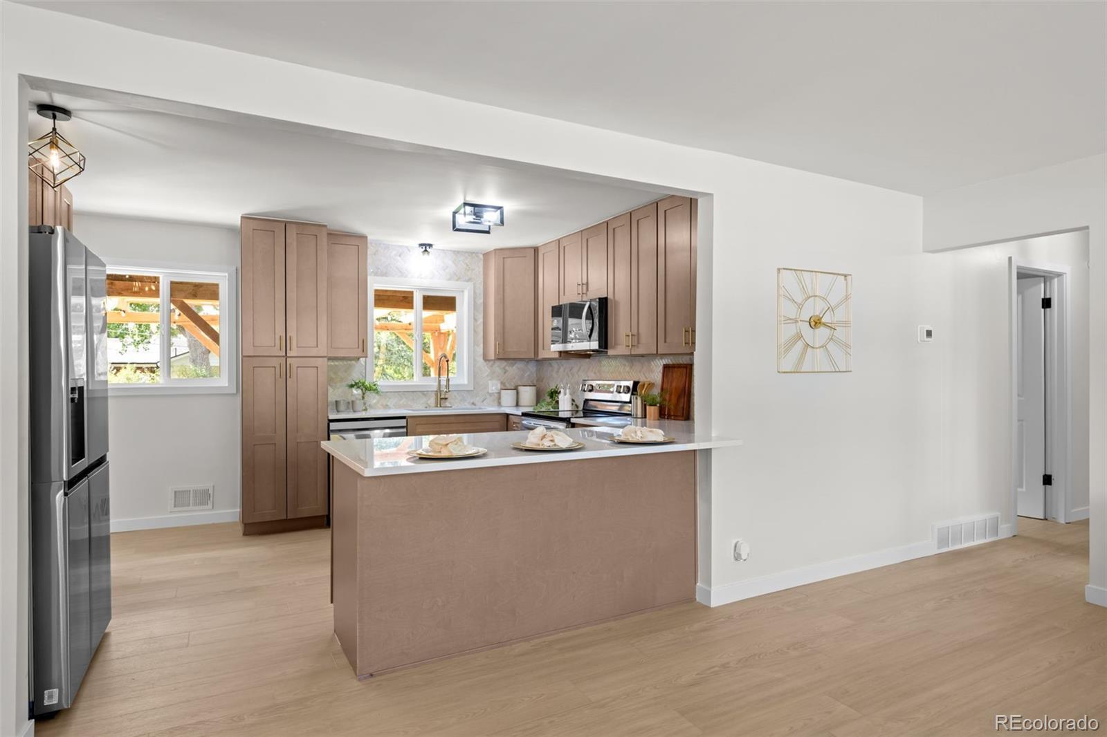 Photo of Listing #9803640