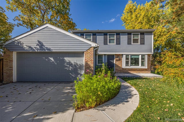 6703 S Locust Court, Centennial