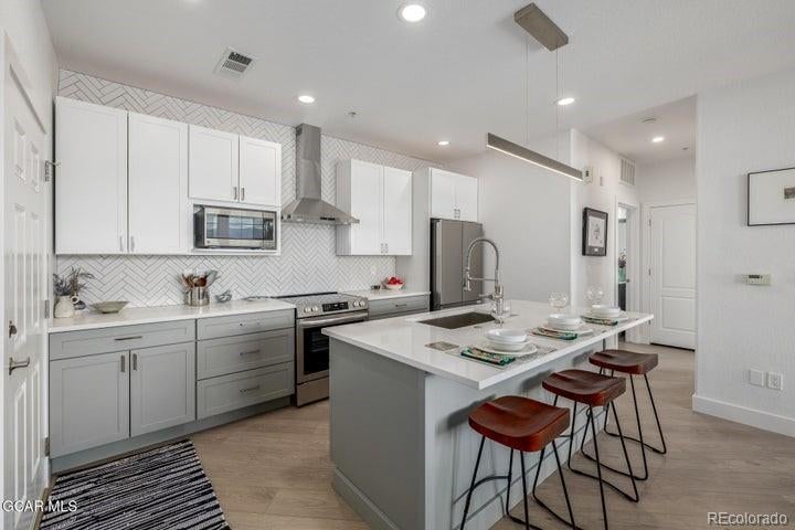 Photo of Listing #9857496