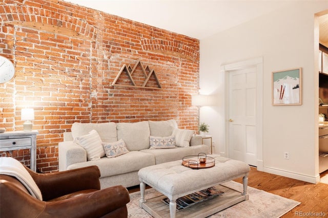 3249 W Fairview Place 111, Denver