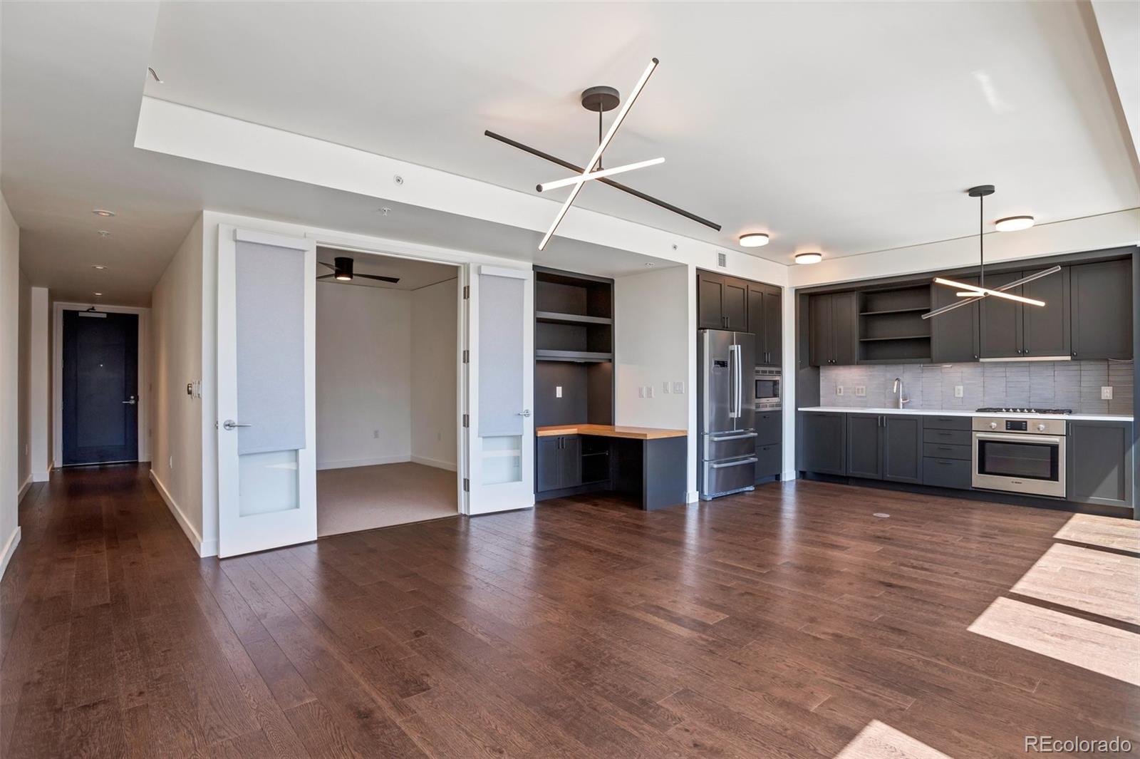 Photo of Listing #9919066