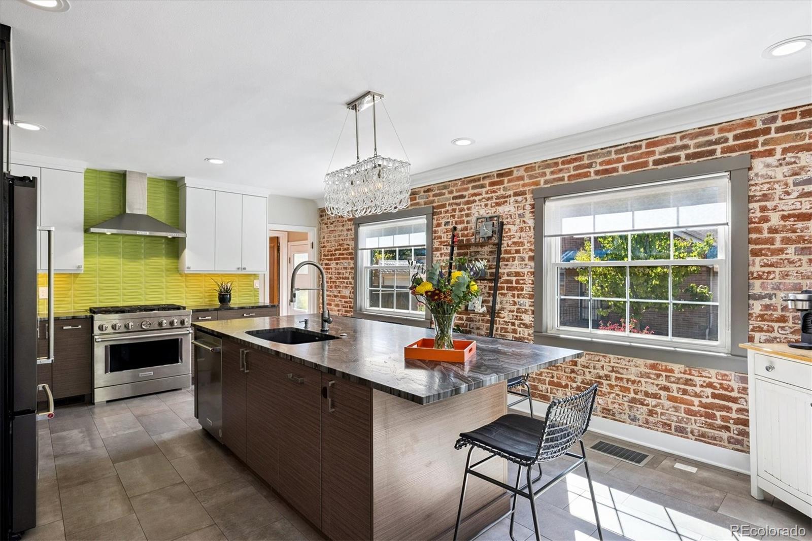 Photo of Listing #9942727