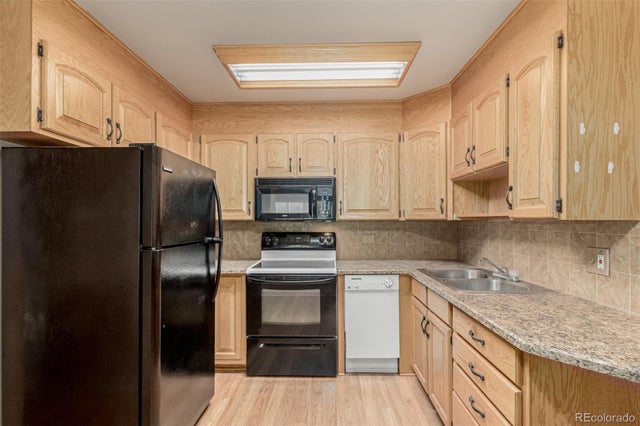 635 S Alton Way 4b, Denver