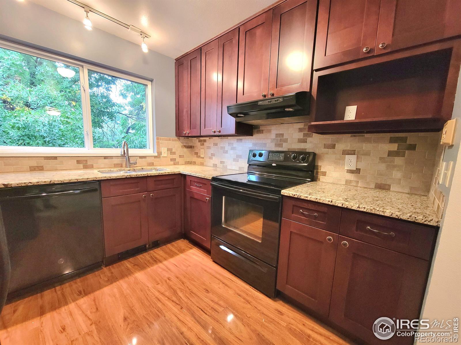 Photo of Listing #IR1044280