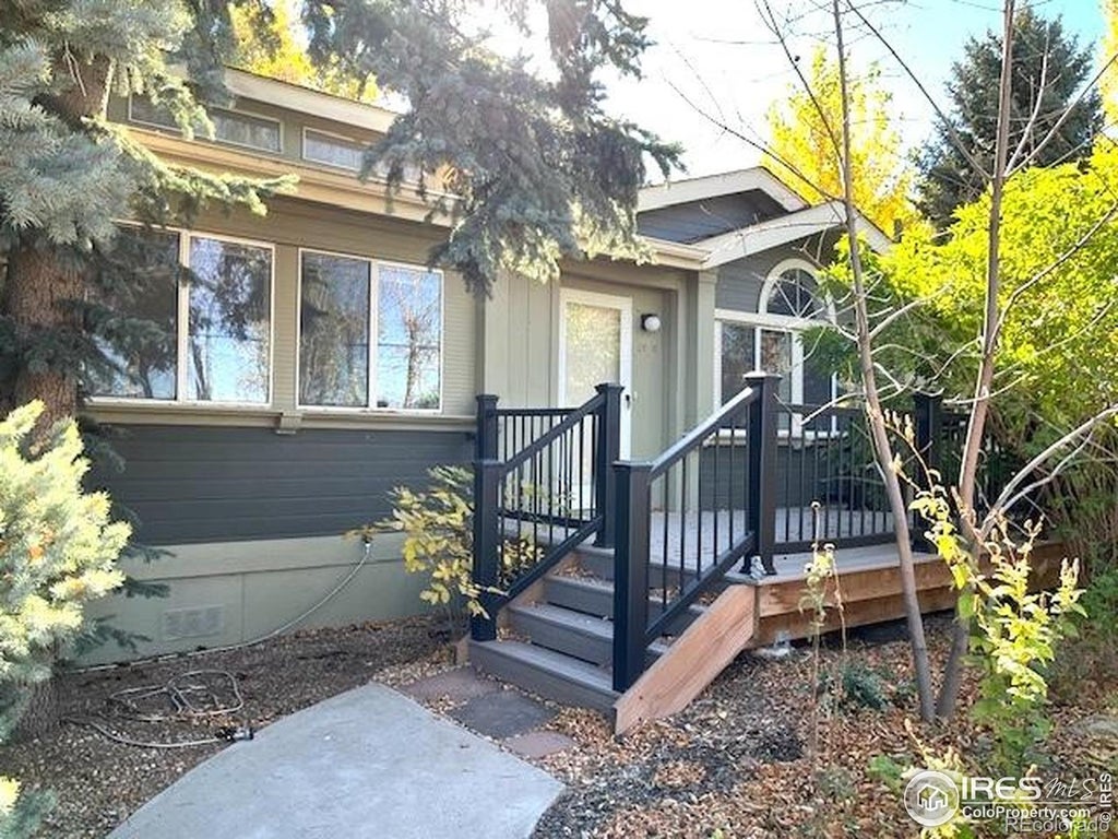 2040 Highway 42, Louisville