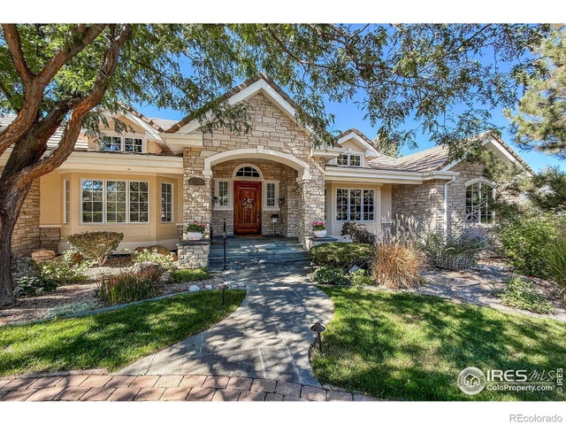 601 Loomis Court, Longmont