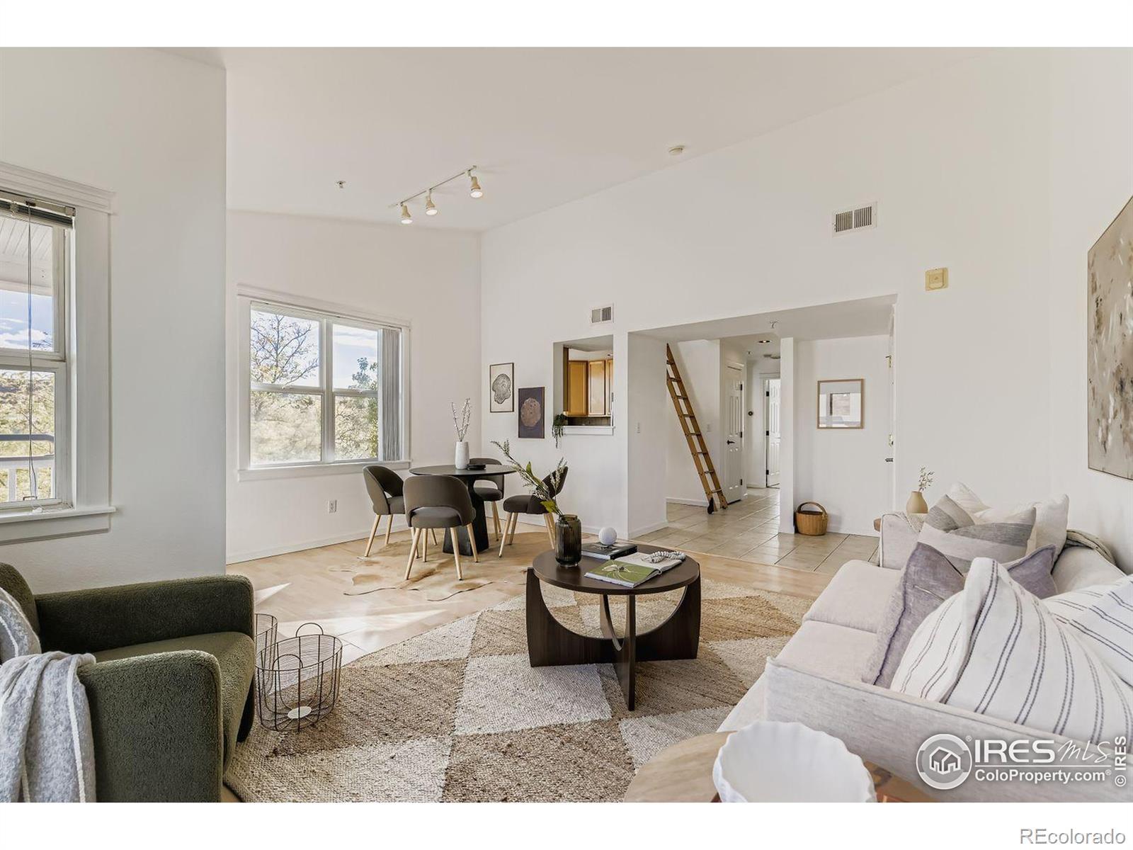 Photo of Listing #IR1046323