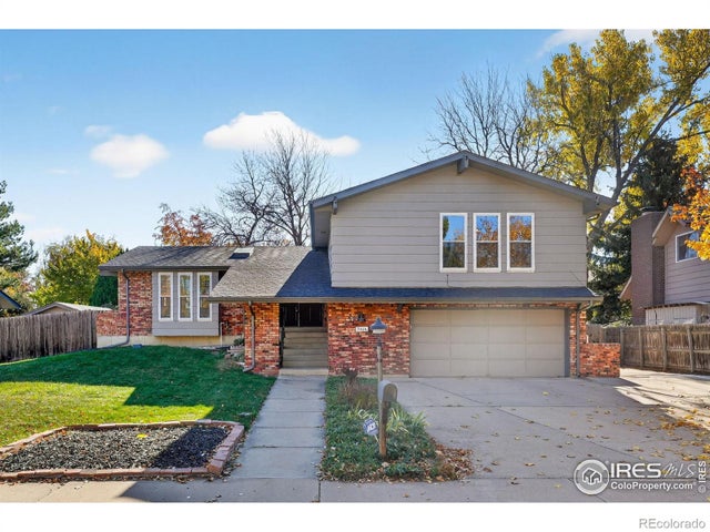 7466 Park Ln Rd, Longmont