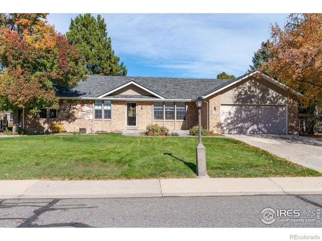 3308 Lakeview Circle, Longmont