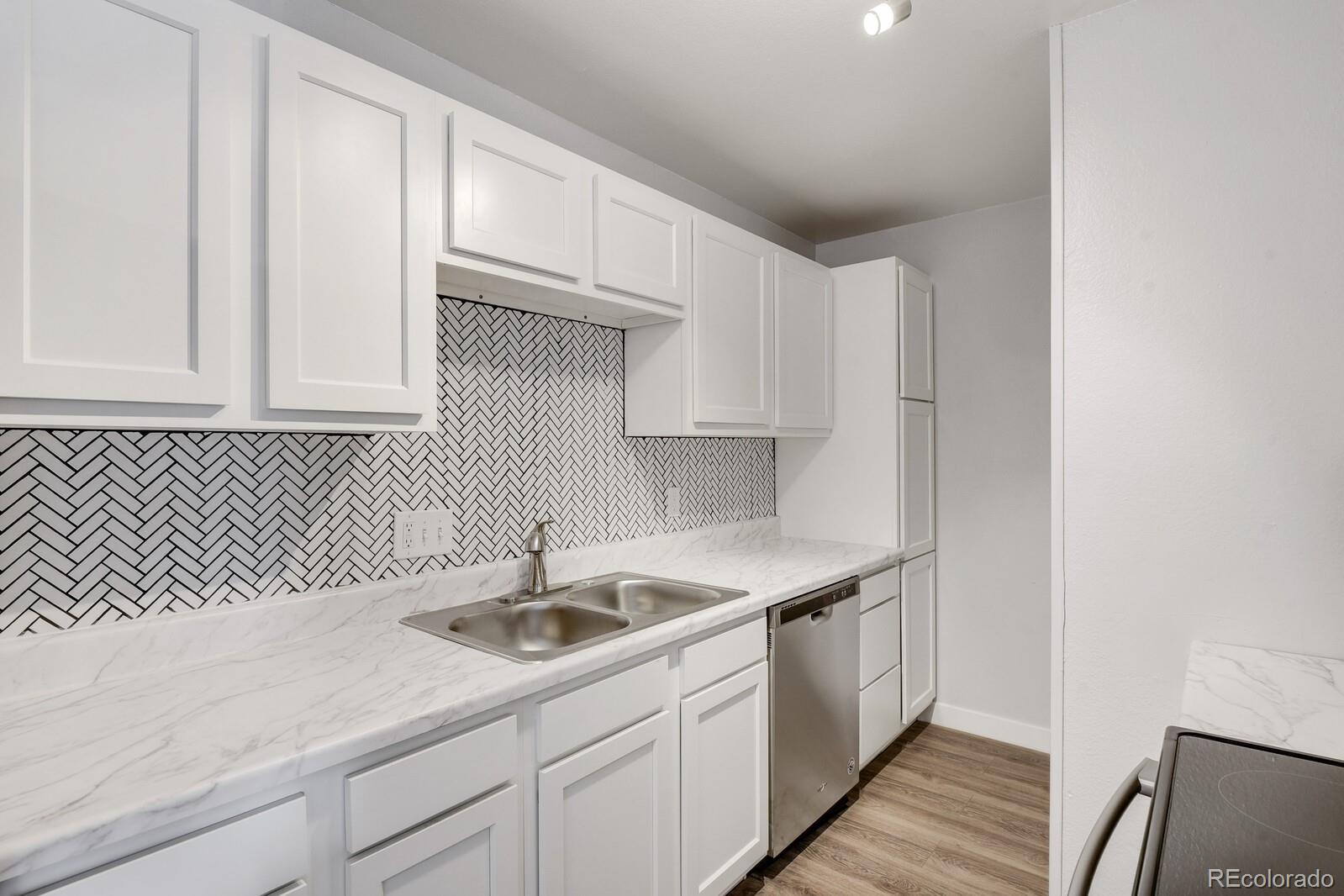 Photo of Listing #1651445