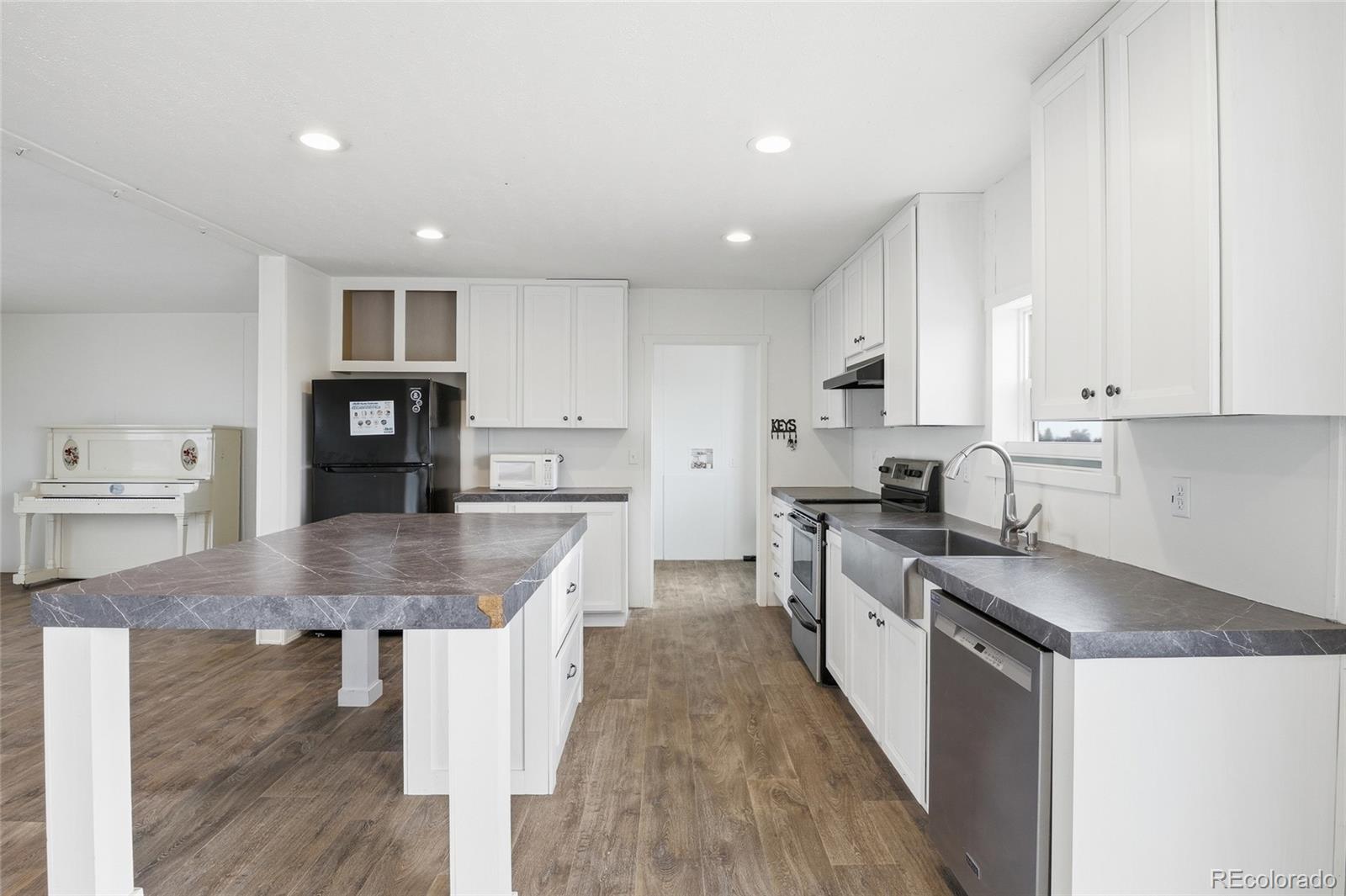 Photo of Listing #1826871