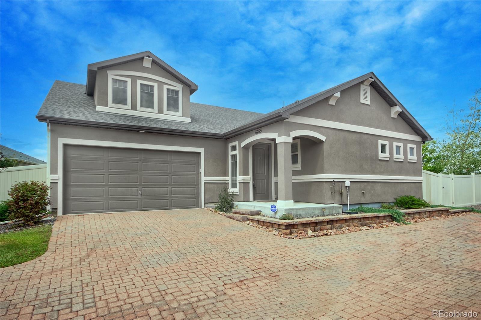 Photo of Listing #2013768