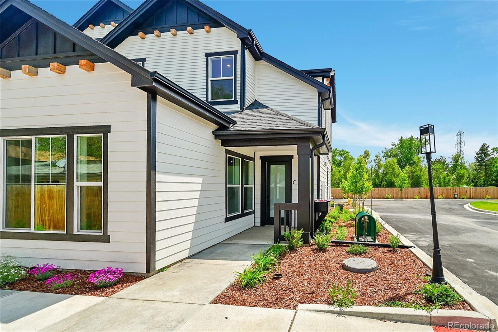 Photo of Listing #2042119