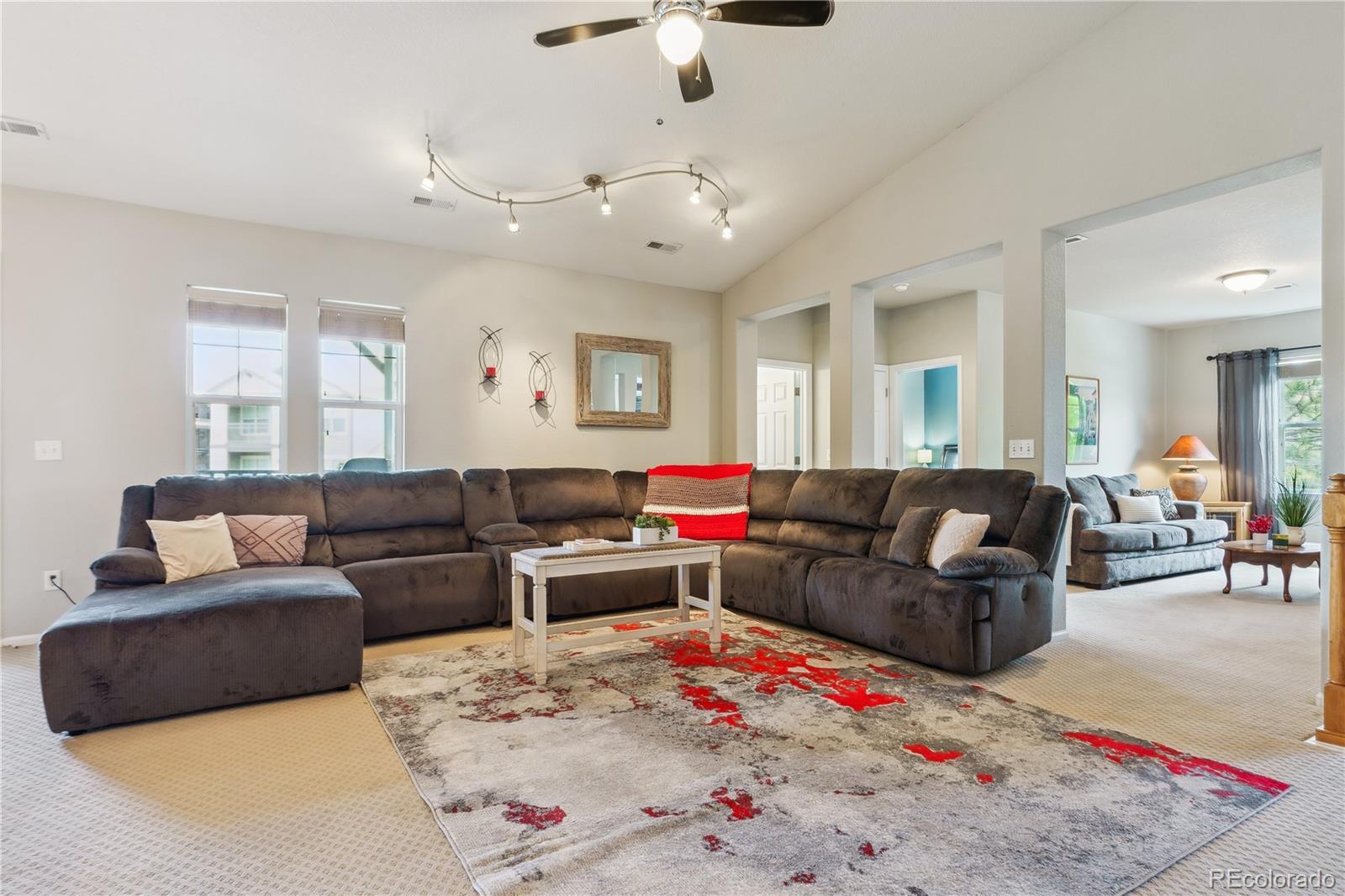 Photo of Listing #2055039