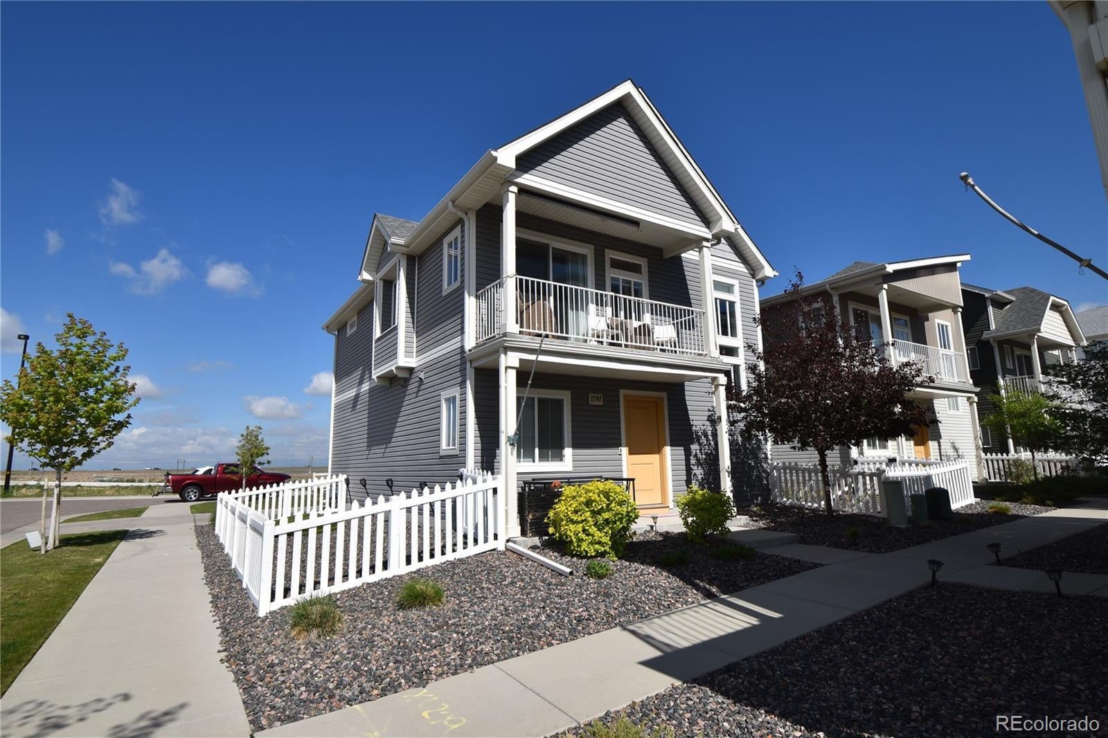 Photo of Listing #2106024