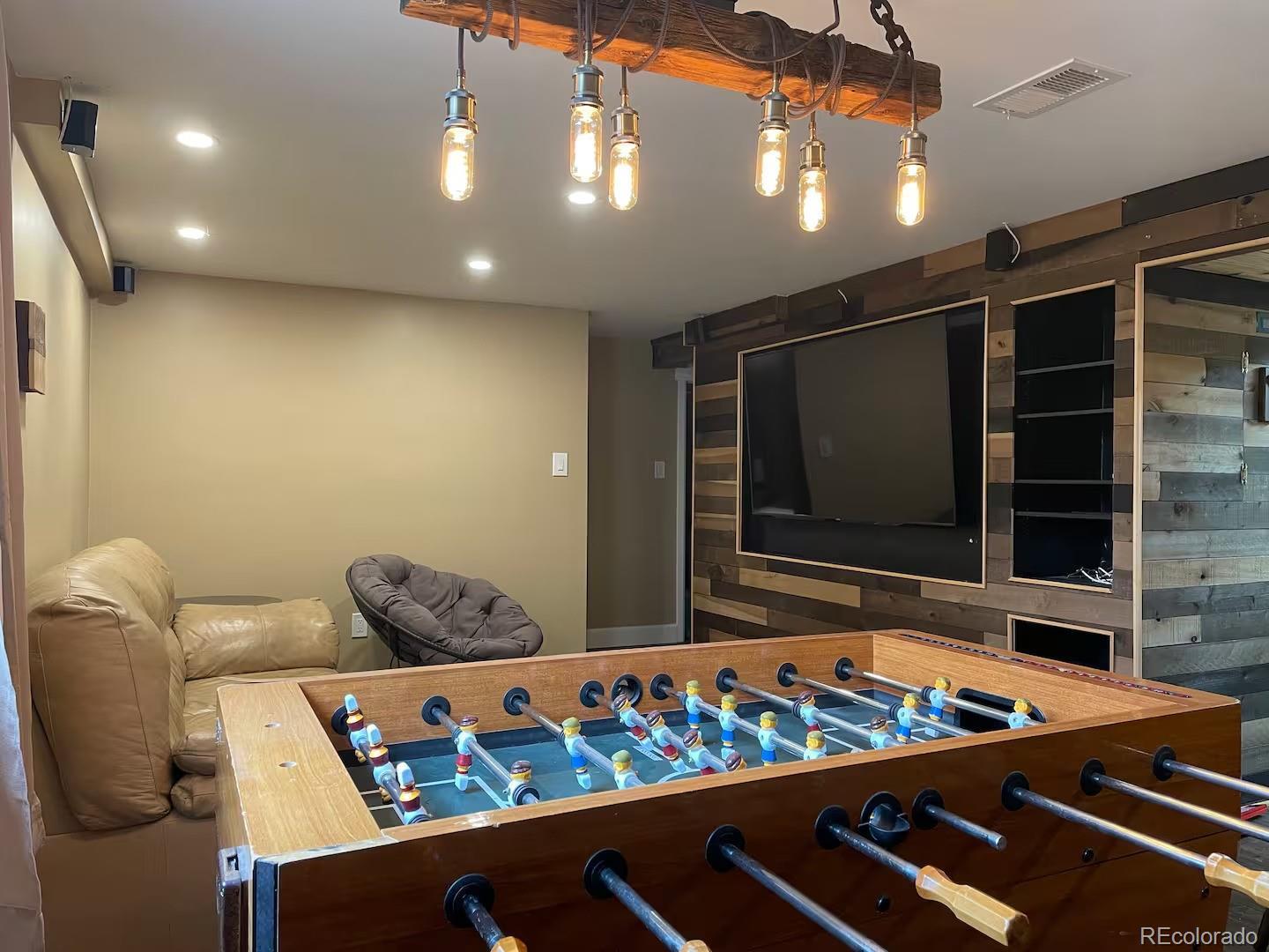 Photo of Listing #2369095