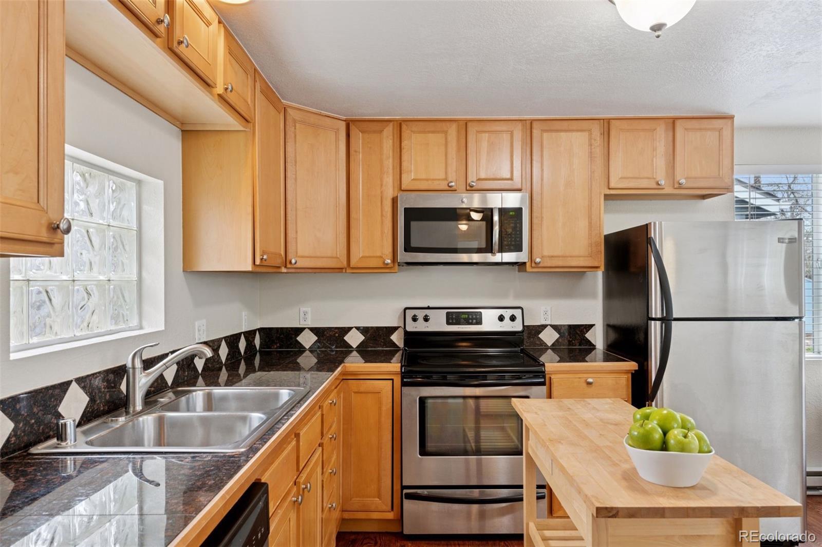 Photo of Listing #2463112