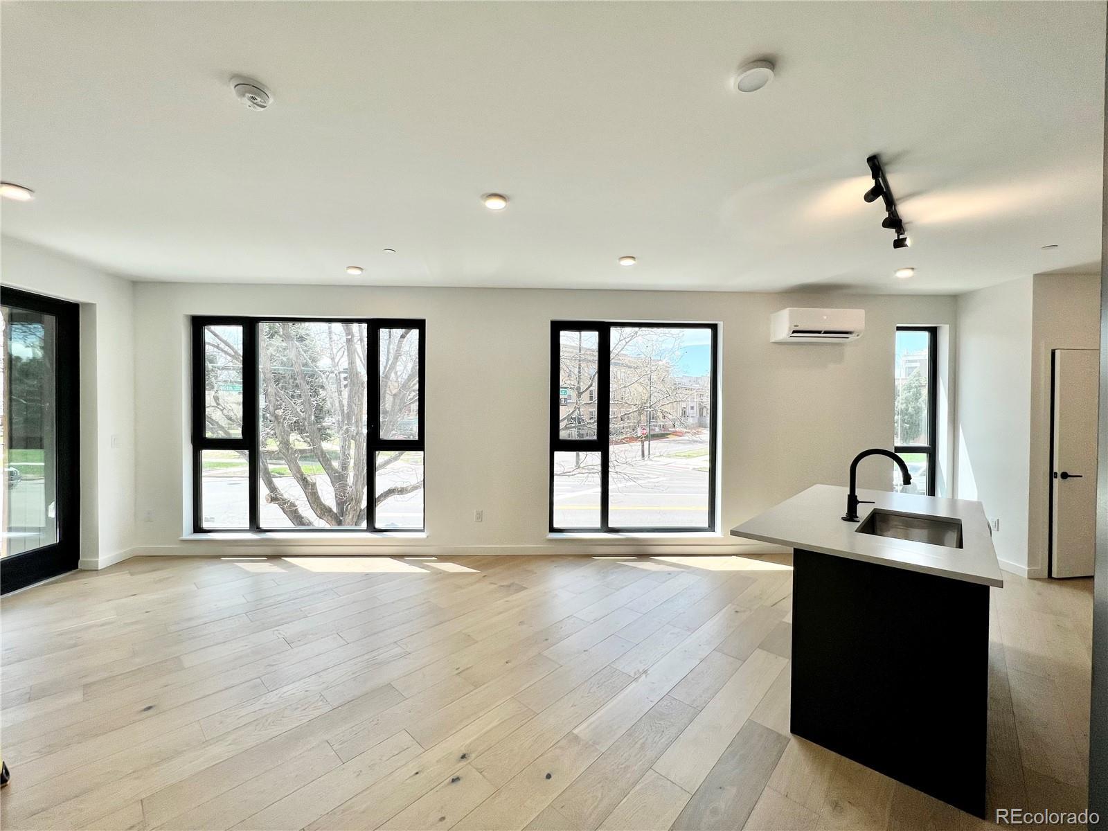 Photo of Listing #3202718