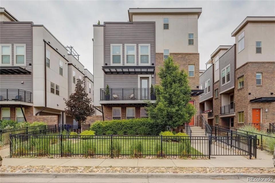 Photo of Listing #3576872