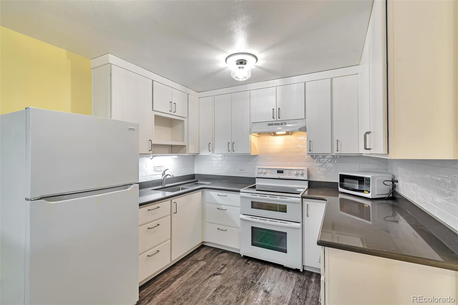 Photo of Listing #4037393