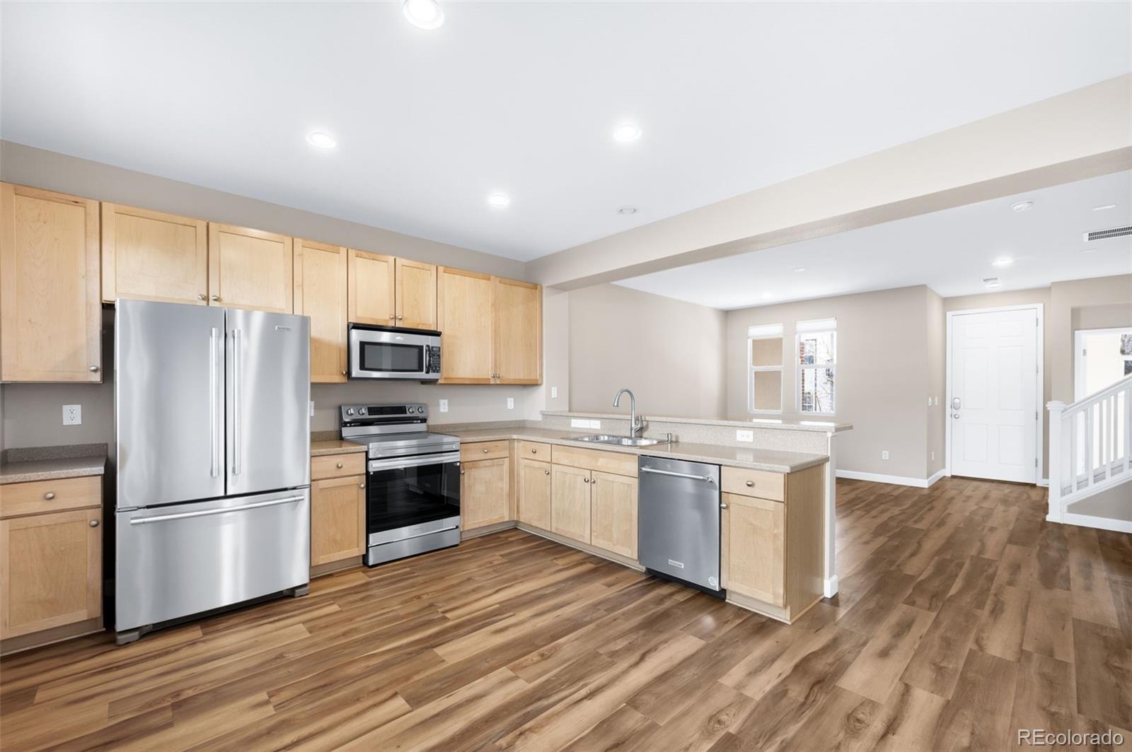 Photo of Listing #5917906