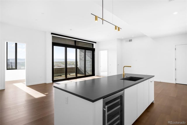 3520 Chestnut Place Ph-1207, Denver