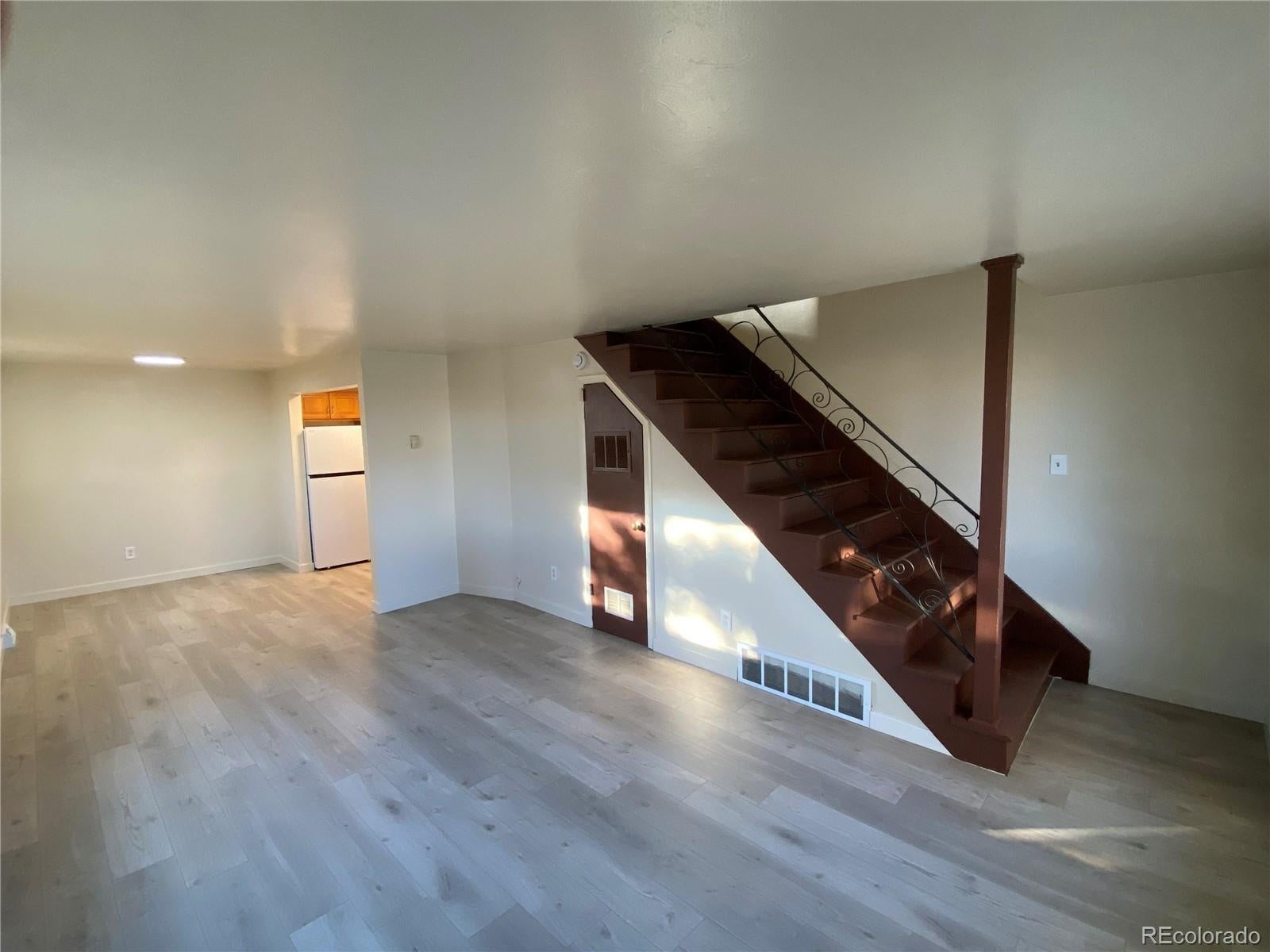 Photo of Listing #6882712